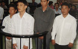 'Tè bậy' còn đánh người thành thương