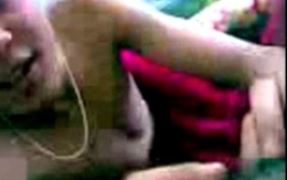 Xôn xao clip sex của học sinh THCS