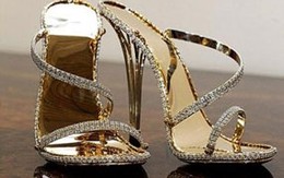 Đôi sandal trị giá hơn 4,5 tỷ đồng 
