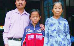 Chàng y sĩ đi ngược phía rừng