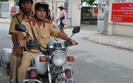 CSGT đuổi cướp ngoạn mục trên phố