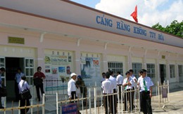 Chuyến bay hoãn gần 2 giờ vì cửa thoát hiểm bị mở