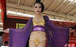 Bộ bikini làm từ... vàng ròng