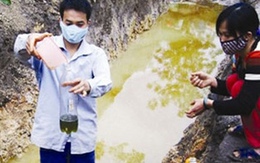 Bắc Giang: Cứ đào đất lên là thấy xăng 