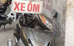 Cướp xe ôm tại cánh đồng