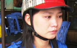 Cha nhẫn tâm đốt con trai 3 tuổi