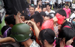 “Ngộp thở” bắt xe rời Thủ đô...