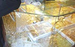 Cướp tiệm vàng táo tợn giữa ban ngày