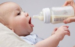 Những điều cần lưu ý khi mua bình sữa cho trẻ