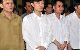 Cướp ghe, cưỡng bức phụ nữ trong đêm