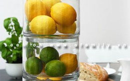 Tháp đựng bằng kính: Dụng cụ nhà bếp tiện lợi