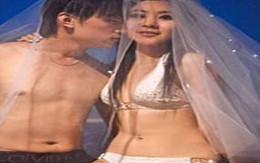 Độc đáo mặc bikini chụp ảnh cưới