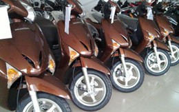 Xe máy ầm ầm hạ giá khi hè về