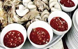 Thực khách không sợ tiết canh "đoạt mạng"