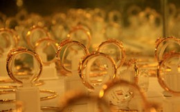 Giá vàng phục hồi, USD đứng im