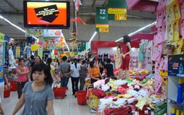 1/6: Quần áo, sách, sữa...ào ào khuyến mại