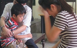Con trẻ đau trong bi kịch của người lớn