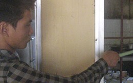 “Câu” trộm đồ bằng gậy buộc băng dính