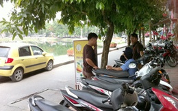 Thót tim vụ bé 5 tuổi lái ôtô xuống hồ 