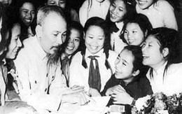 "Hãy gọi các cháu lên đây với Bác”