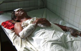 “Cầu hôn” không được, tạt a xít 9 người