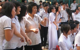 Nữ sinh 'bạo dạn', thầy hết... hồn 