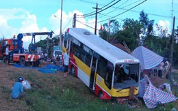 Xe buýt nổ lốp, một người chết