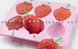 Làm kem đẹp mắt với khuôn hình quả dâu