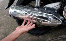 Nắp pô xe Air Blade gây họa
