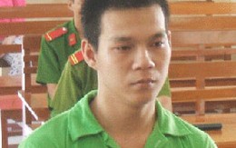 Khỏa thân... đi cướp giật!