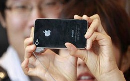 Thiếu nữ đổi trinh tiết lấy Iphone4 