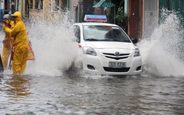 Hà Nội ngập trước khi bão đến