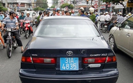 Nhạc sĩ nào ngồi trên xe biển xanh gây tai nạn?