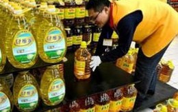 Dầu ăn 'cống rãnh' lọt vào siêu thị Trung Quốc