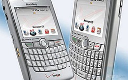 Bất ngờ với Blackberry 8830 giá 1.150.000 đồng