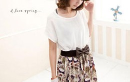 Váy và dây lưng điệu đà cho bạn thêm xinh