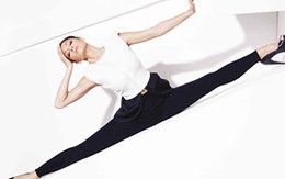 Bạn gái Hamilton xoạc chân điệu nghệ