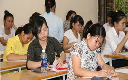 Đợt 2 tuyển sinh ĐH, CĐ 2011: Đề dài, điểm thấp?