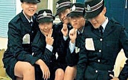 Lộ ảnh khiếm nhã của các nữ cảnh sát