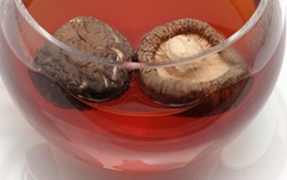 Ngâm mộc nhĩ bằng nước nóng hay lạnh?