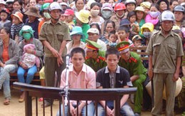 Giết người vì bạn gái nói chuyện với người khác