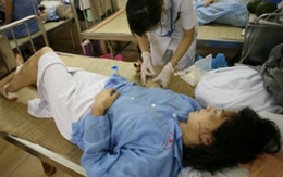 Người vợ bị tra tấn xin tha tội cho chồng