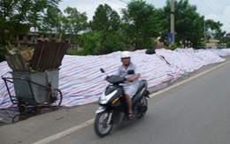 Thị xã Sơn Tây ngập rác