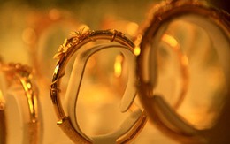 Giá vàng quay đầu giảm