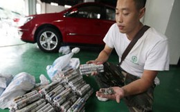 Mua xe hơi bằng gần 200 triệu tiền xu