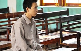 Lập mưu hãm hiếp con để 'trả thù' bố