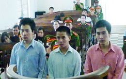 Thiếu gia rạch đùi nữ sinh lãnh 10 năm tù