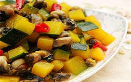 Bí ngô xào ốc