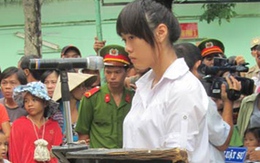 Nước mắt ân hận của nữ sinh tát CSGT