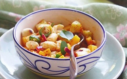 Giòn ngon món salad lạc xoài 
